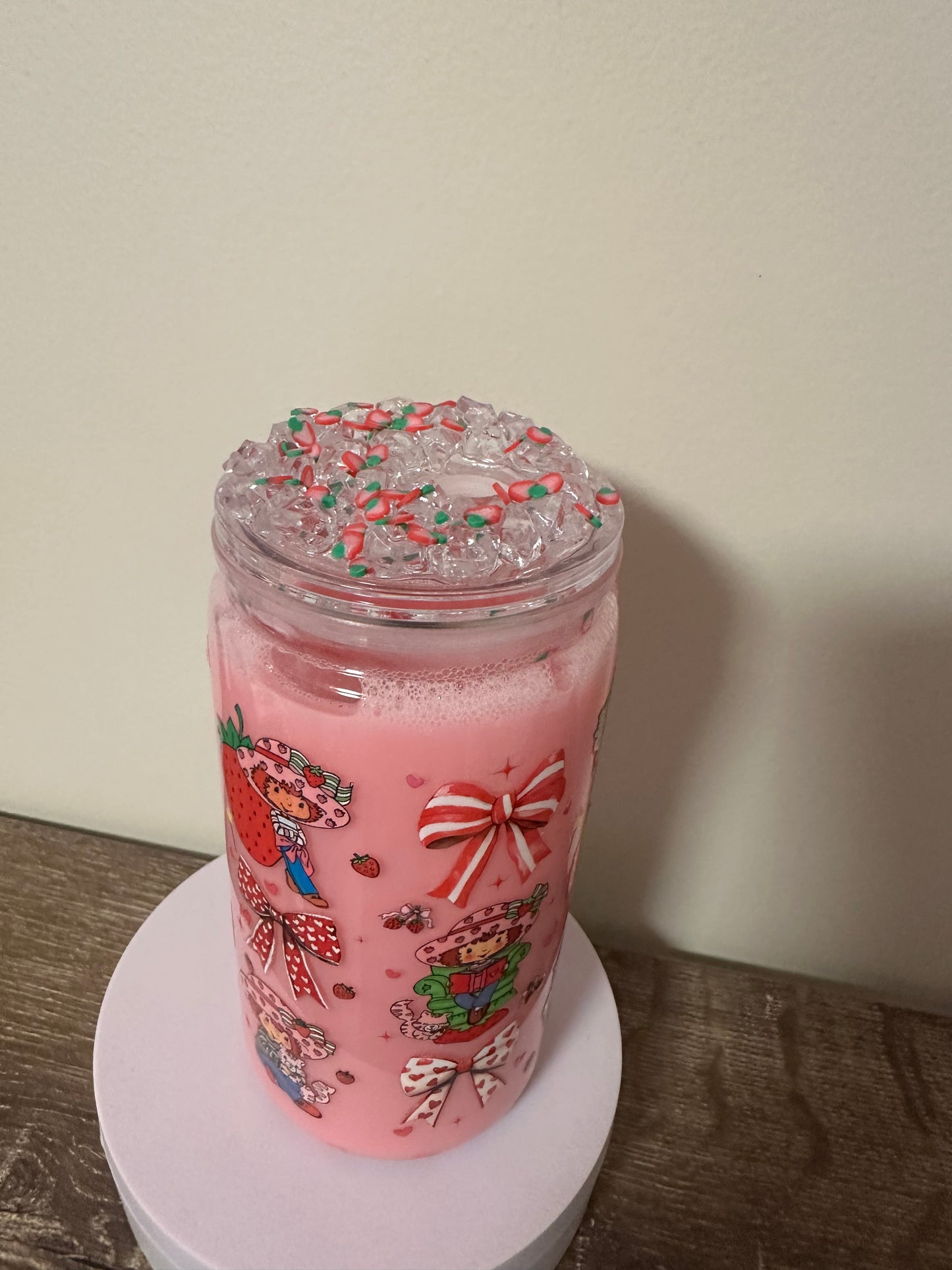 16oz Strawberry shortcake milkshake cup